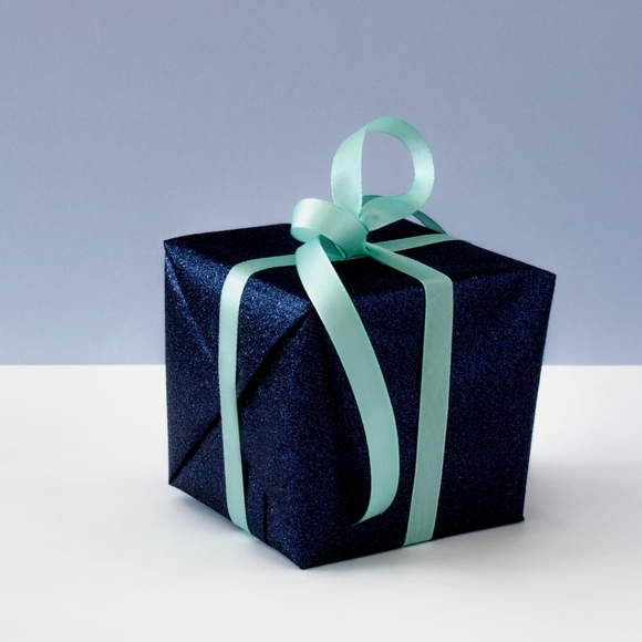 Gift ideas show listing - Picture 1 of 1